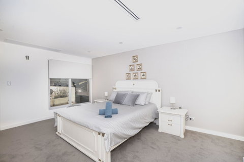 Luxury Villa Darlington - Vine - Winery Find 23
