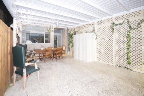 Luxury Villa Darlington - Vine - Winery Find 18