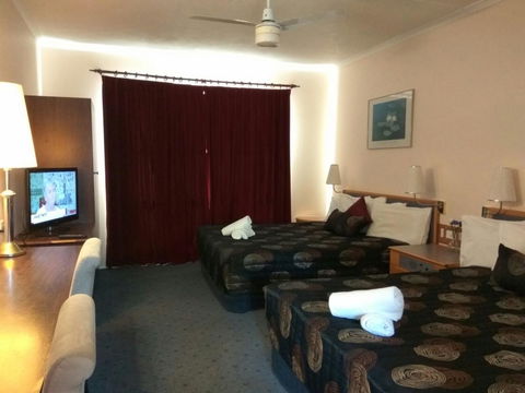 Australia Park Motel - Winery Find 22