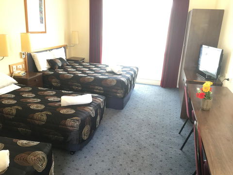 Australia Park Motel - Winery Find 27