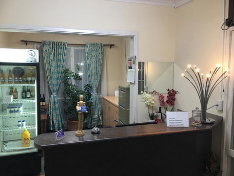 Australia Park Motel - Winery Find 13