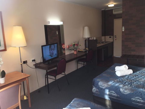 Australia Park Motel - Winery Find 35