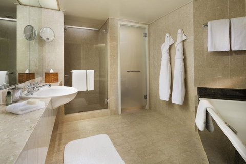 Four Seasons Hotel Sydney - Winery Find 42