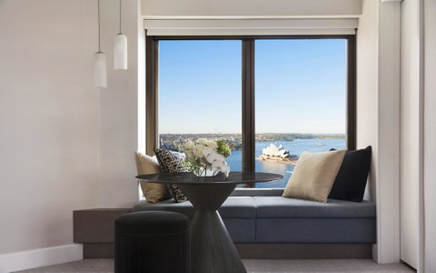 Four Seasons Hotel Sydney - Winery Find 3