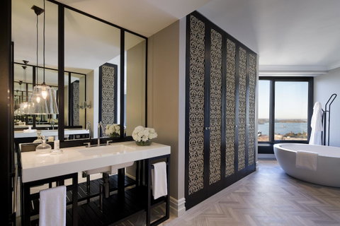 Four Seasons Hotel Sydney - Winery Find 33
