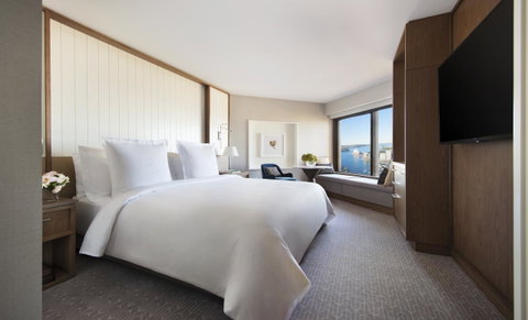 Four Seasons Hotel Sydney - Winery Find 12