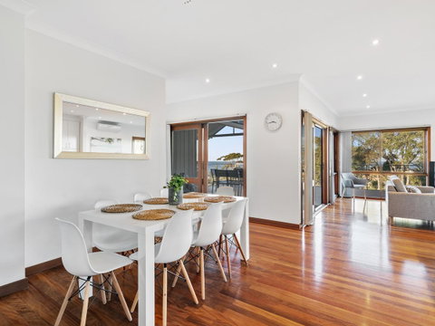 The Beach House Terrigal - Winery Find 3