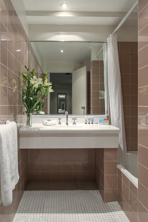 Macleay Hotel - Winery Find 15