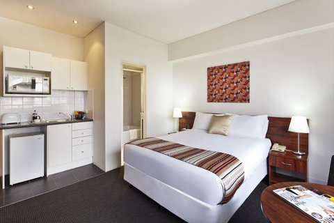 Macleay Hotel - Winery Find 6