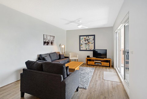 Victoria Parade, Kiah, Unit 10, 53 - Winery Find 2