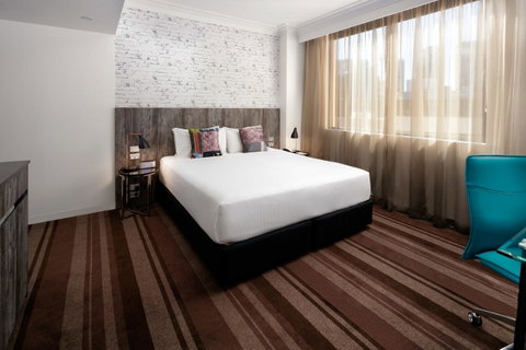 Rydges Sydney Central - Winery Find 7