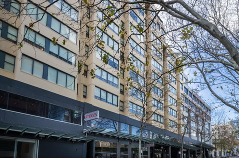 Rydges Sydney Central - Winery Find 14