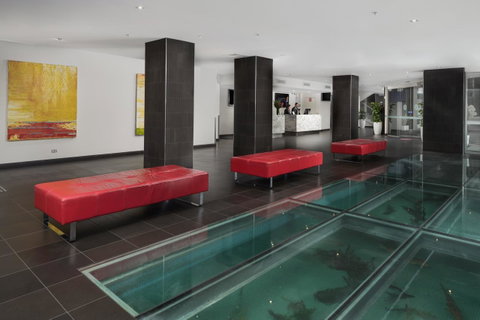 Rydges Sydney Central - Winery Find 9
