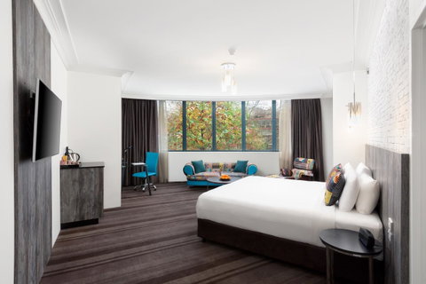 Rydges Sydney Central - Winery Find 15