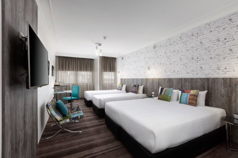 Rydges Sydney Central - Winery Find 6