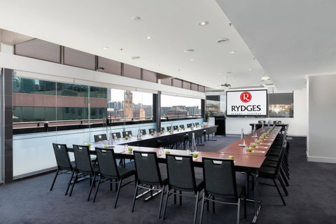 Rydges Sydney Central - Winery Find 34