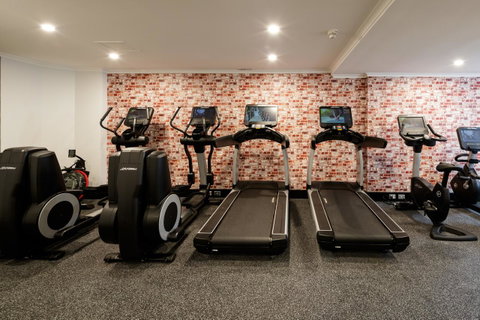 Rydges Sydney Central - Winery Find 41