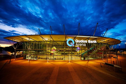 Stunning Views Sydney Olympic Park - Winery Find 35