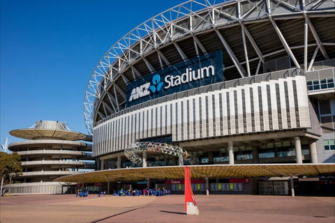 Stunning Views Sydney Olympic Park - Winery Find 34
