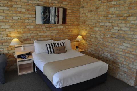 Mollymook Surfbeach Motel & Apartments - Winery Find 4