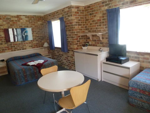 Mollymook Surfbeach Motel & Apartments - Winery Find 24