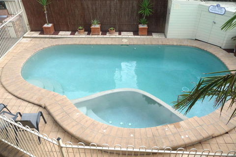 Mollymook Surfbeach Motel & Apartments - Winery Find 9