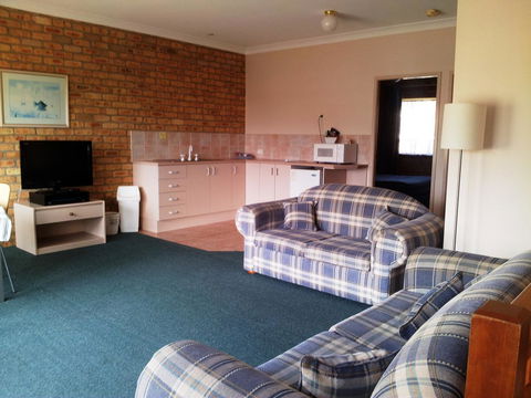 Mollymook Surfbeach Motel & Apartments - Winery Find 40