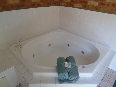 Mollymook Surfbeach Motel & Apartments - Winery Find 30