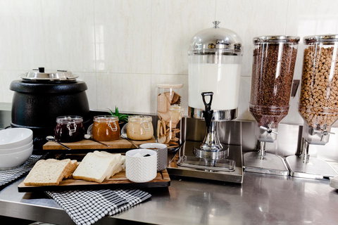 Mad Monkey Broadway - Winery Find 27