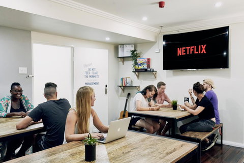 Mad Monkey Broadway - Winery Find 13