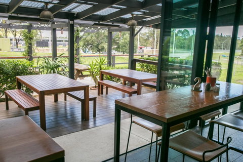 Alpha Hotel Eastern Creek - Winery Find 8