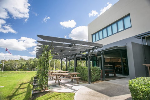 Alpha Hotel Eastern Creek - Winery Find 10