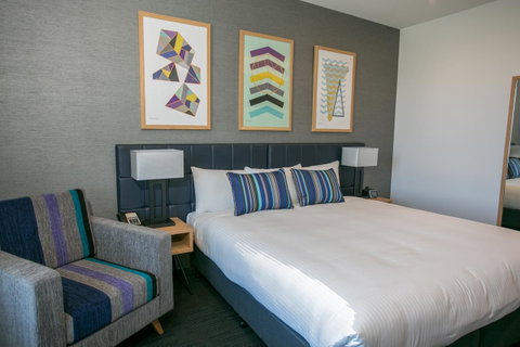 Alpha Hotel Eastern Creek - Winery Find 37