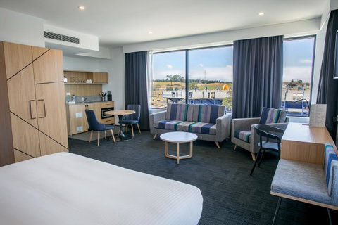 Alpha Hotel Eastern Creek - Winery Find 35