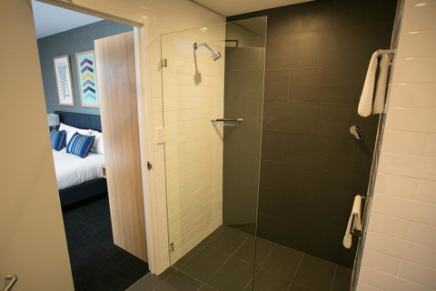 Alpha Hotel Eastern Creek - Winery Find 33