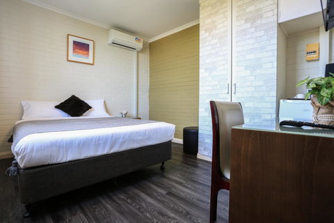 Little Coogee Hotel - Winery Find 0