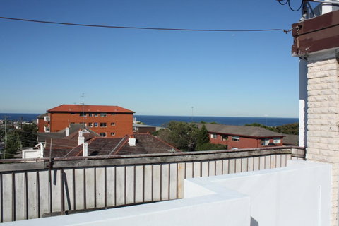 Little Coogee Hotel - Winery Find 33