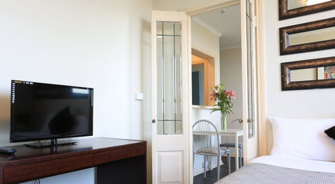 Little Coogee Hotel - Winery Find 10