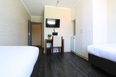 Little Coogee Hotel - Winery Find 28