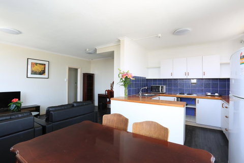 Little Coogee Hotel - Winery Find 18