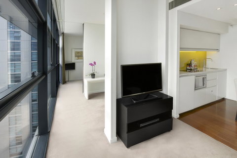 Fraser Suites Sydney - Winery Find 10