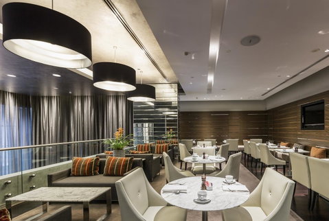 Fraser Suites Sydney - Winery Find 16