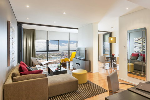 Fraser Suites Sydney - Winery Find 21