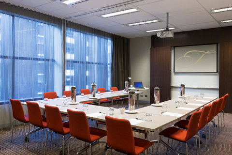 Fraser Suites Sydney - Winery Find 26