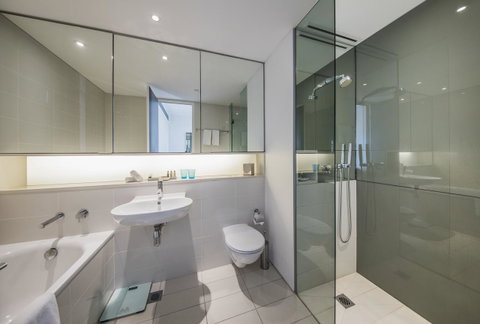 Fraser Suites Sydney - Winery Find 12