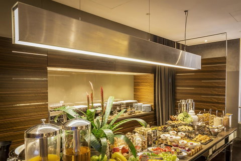 Fraser Suites Sydney - Winery Find 27
