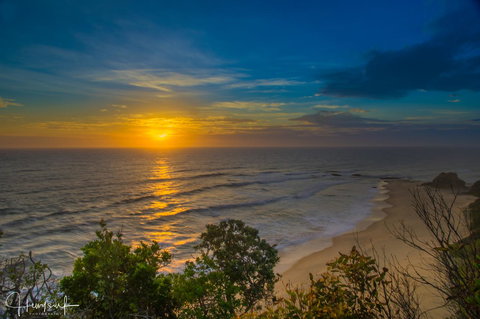 Valla's Beach House - Winery Find 5