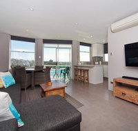 Gorgeous Coogee Views 2 beds WT21 - Winery Find