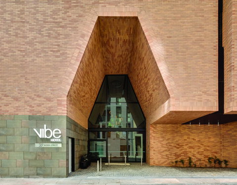 Vibe Hotel Sydney Darling Harbour - Winery Find 4