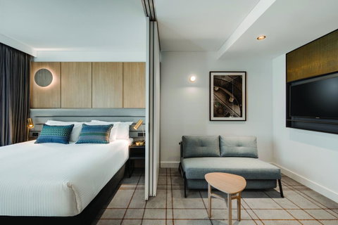 Vibe Hotel Sydney Darling Harbour - Winery Find 29